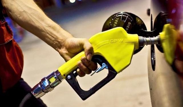 Benzine zam: 7 lirayı geçti