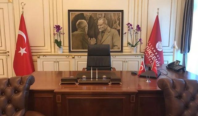 İmamoğlu’nun ilk icraatı: Atatürk portresi yerine döndü