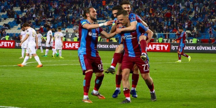 Schalke 04’de Filip Novak ısrarı sürüyor