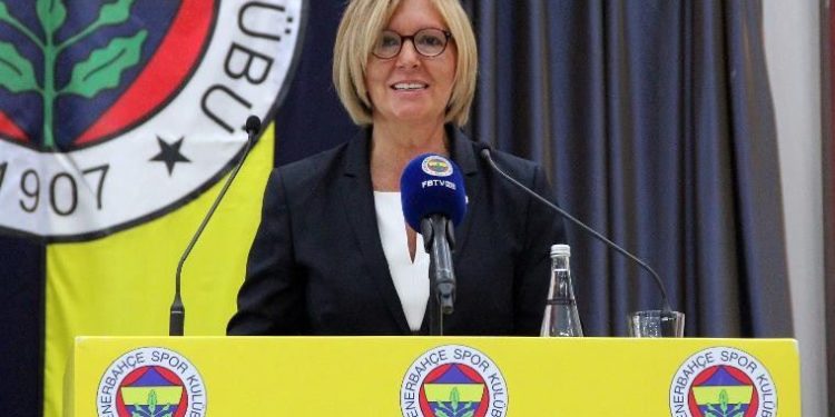 “32 bin kombine, 25 bin forma satıldı”