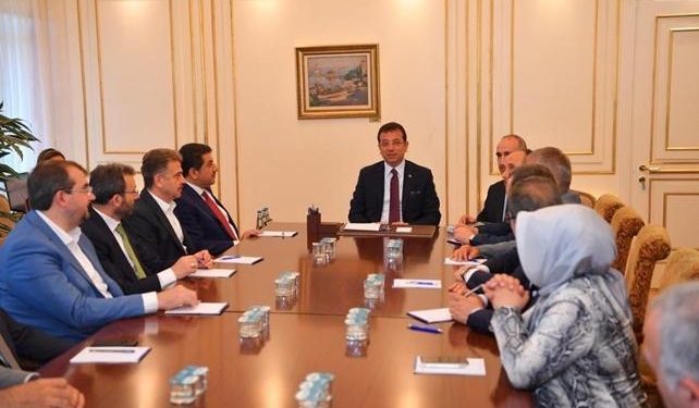 AKP randevu vermemişti…AKP’li başkanlar İmamoğlu’nu ziyaret etti