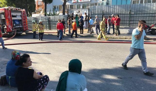 Beylikdüzü’nde fabrika yangını, çok sayıda işçi dumandan etkilendi