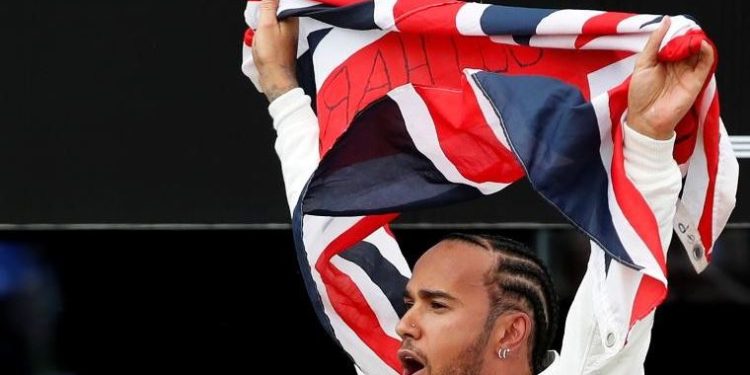 Büyük Britanya’da kazanan Hamilton