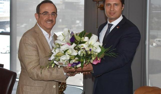 CHP İzmir İl Başkanı Deniz Yücel, AKP’li mevkidaşını ziyaret etti