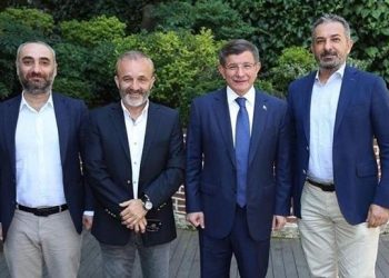 Davutoğlu söyleşisi sonrası Yavuz Oğhan’ın programına son verildi