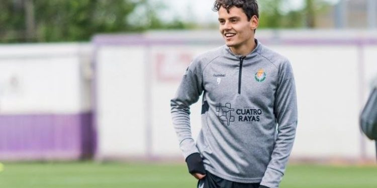 Enes Ünal bir yıl daha Real Valladolid’de