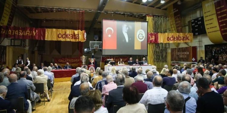 Galatasaray’da divan kurulu toplanıyor