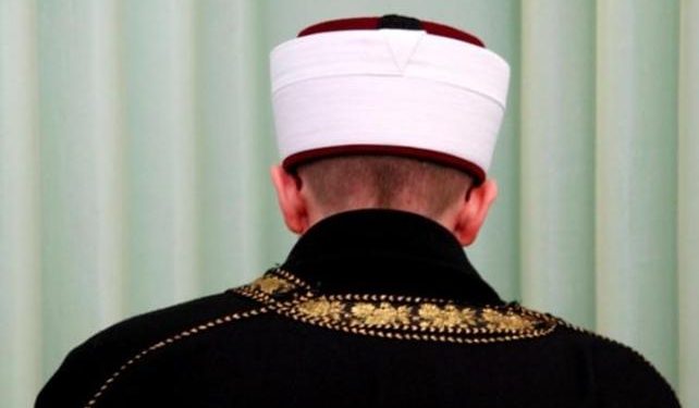 İmamın dövdüğü iddia edilen çocuk hastaneye kaldırıldı