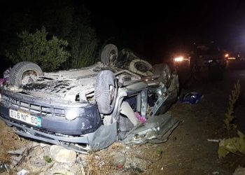 Karşı şeride geçen panelvan, TIR’la kafa kafaya çarpıştı!