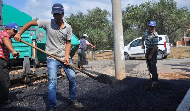Menderes’in yollarında yoğun çalışma