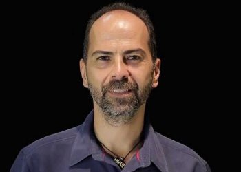 Nasuh Mahruki AKUT Derneği Onursal Başkanlığı’ndan istifa etti