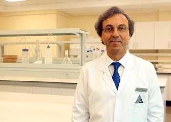 Profesörden sahte içki uyarısı: Ayırt etme ihtimali yok!