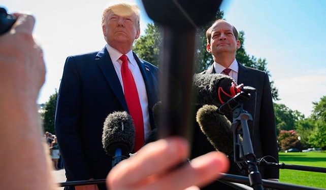 Trump açıkladı: “Çalışma Bakanı Acosta istifa etti”