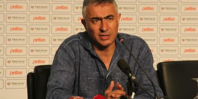 Akhisarspor Teknik Direktörü Mehmet Altıparmak: Futbolun adaleti olsaydı biz kazanırdık