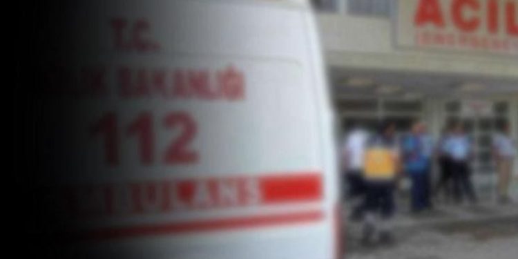 Bariyerlere çarpan otomobildeki aynı aileden 3 kişi öldü