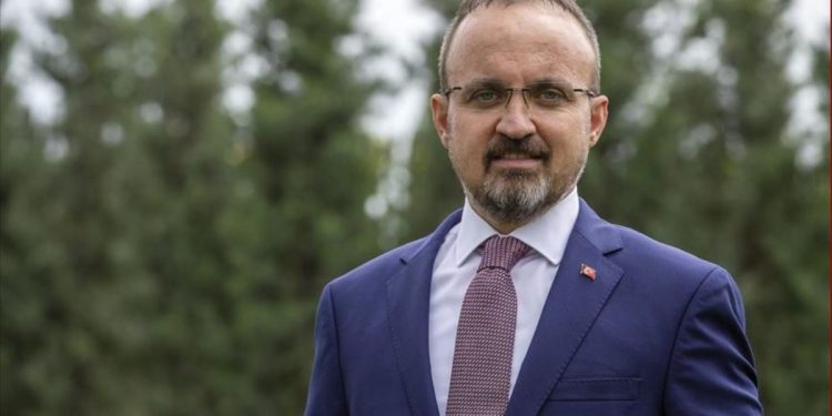 Bülent Turan’dan 10 Kasım’da dans eden İmamoğlu’na gönderme