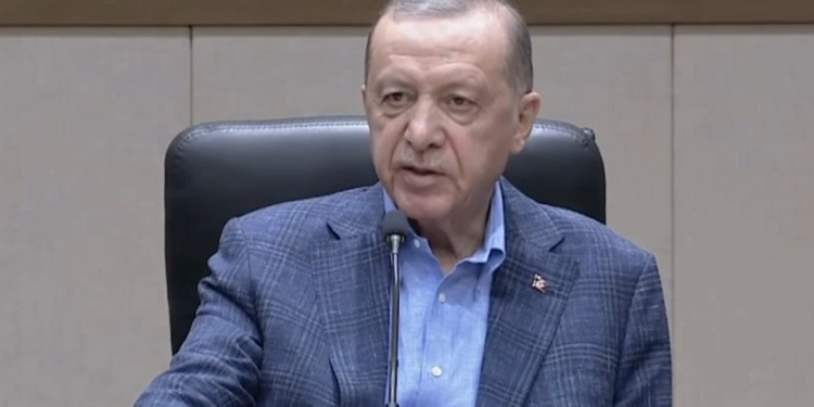 Cumhurbaşkanı Erdoğan: Taksim’deki patlamada terör kokusu var