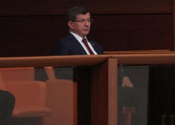 Davutoğlu yeni partiyi kurmaktan vaz mı geçti?