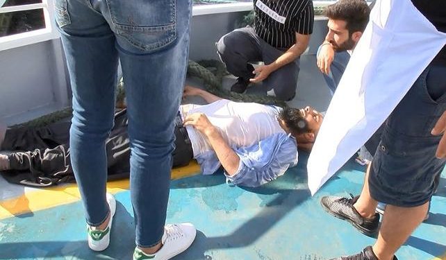 Denize düştü, yolcu gemisi kurtardı