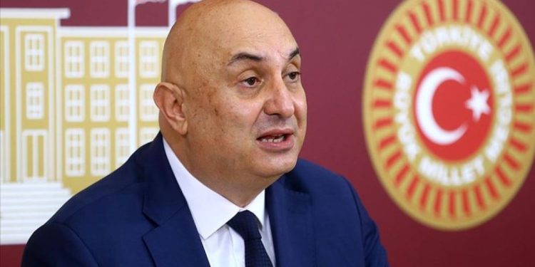 Engin Özkoç’a, Erdoğan’a hakaretten 30 bin lira tazminat cezası