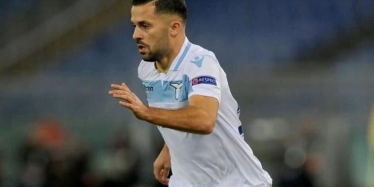 Fenerbahçe Riza Durmisi transferinde sona yaklaştı
