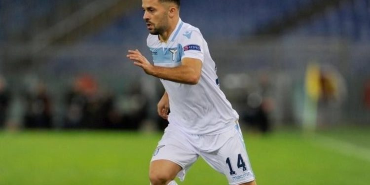 Fenerbahçe’de alternatif Riza Durmisi