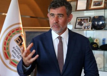 Feyzioğlu’dan, Saray’daki tören eleştirilerine yanıt