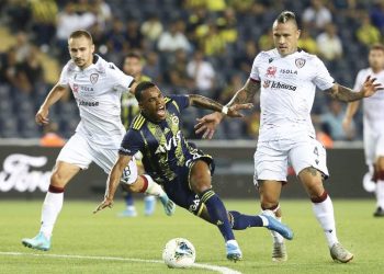 Kadıköy’de kazanan yok
