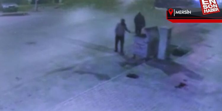 Mersin’de husumetlisini tabancayla öldürdü