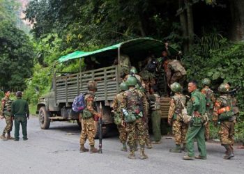Myanmar’da askeri okula saldırı: 15 ölü