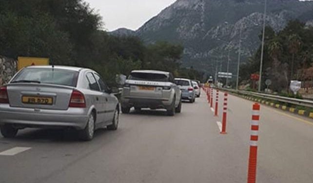 Paniğe kapıldı ters şeritten gitti