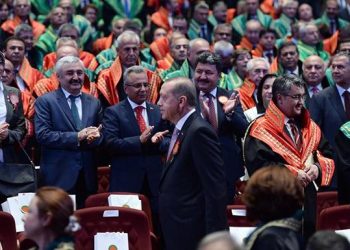 Saray’da yapılacak olan adli yıl açılış töreni davetini 7 baro daha reddetti