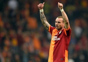 Wesley Sneijder, futbolu bıraktığını açıkladı
