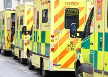 Ambulans çalışanları greve başladı