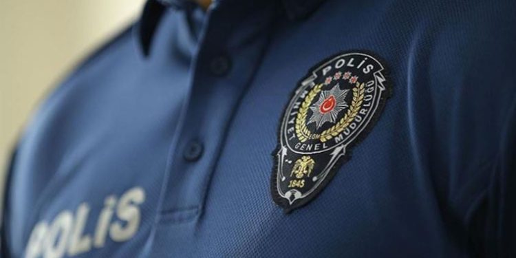 Bu yöntemlere kanmayın! İstanbul’da polislerden ‘iletişim yoluyla dolandırıcılık’ uyarısı