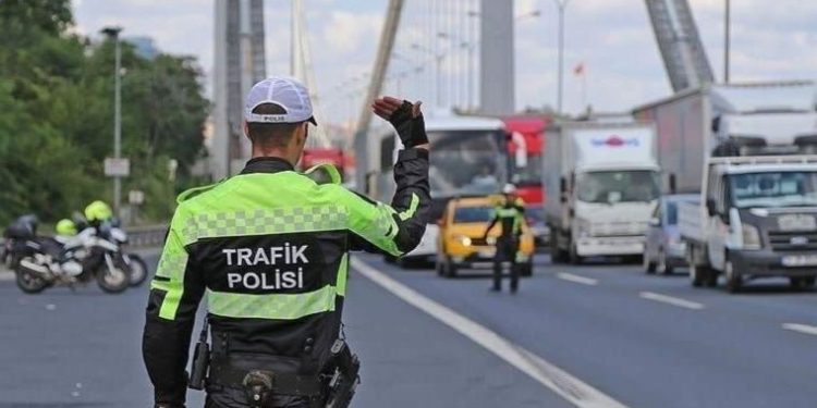 İstanbul’da yarın bazı yollar trafiğe kapatılacak