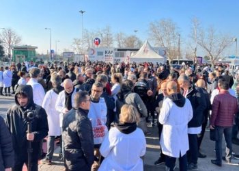 İstanbul’daki hekimler Kadıköy’de bir araya geldi: Mesleki bağımsızlık ve serbest meslek hakkımız!