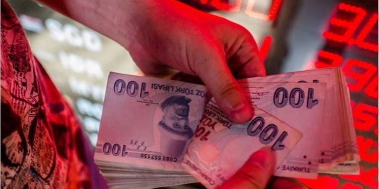 Son Dakika… Resmi Gazete’de yayımlandı: Memur ve emeklilere yüzde 30 zam yasası yürürlüğe girdi