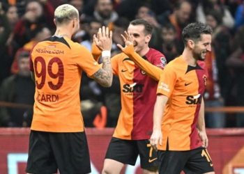 Spor yazarları Galatasaray – Antalyaspor maçını yorumladı: ‘Galatasaray gümbür gümbür gidiyor’